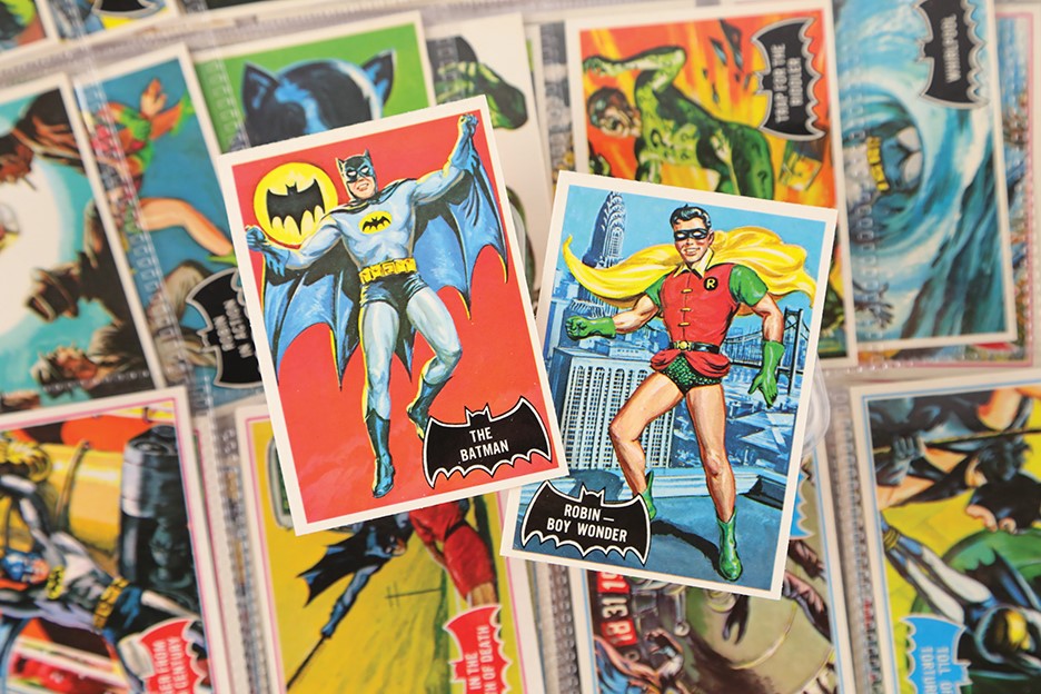- 1989 Topps 1966 Deluxe Reissue Edition Batman Complete Set (143)