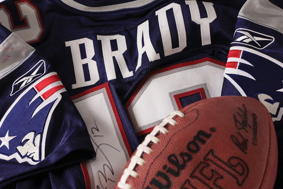 ctober 17, 2010 Tom Brady New England Patriots Signed Game Worn Jersey (MeiGray, Photo-Matched & NFL PSA)