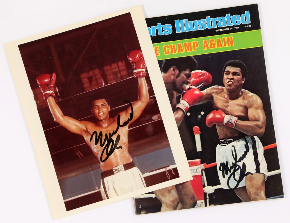 - 1978 Muhammad Ali Signed Sports Illustrated